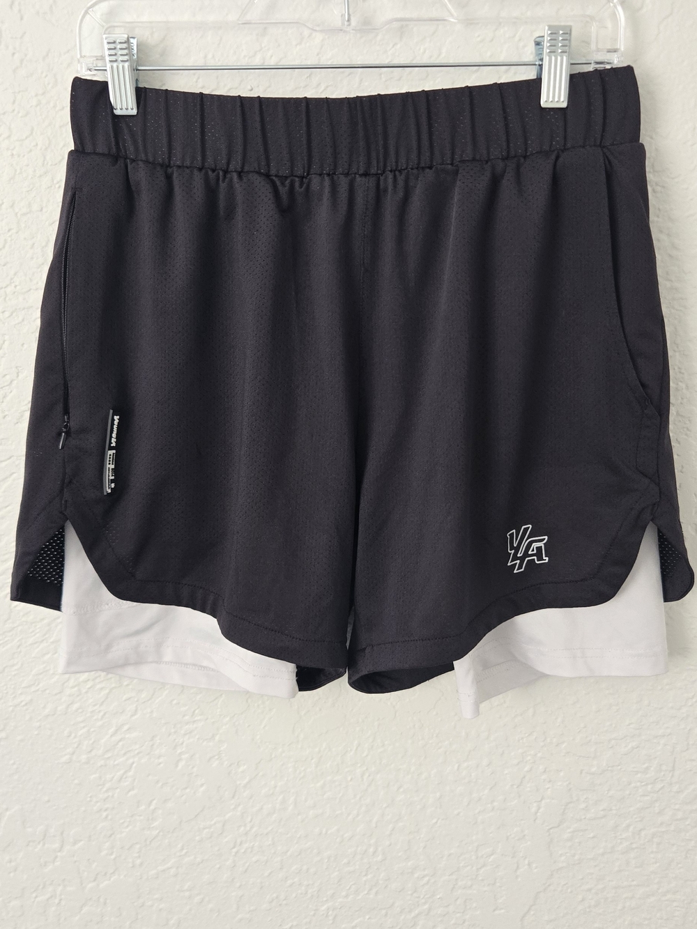 Young LA Shorts Mens Athletic Black White Liner Compression Shorts Size M
